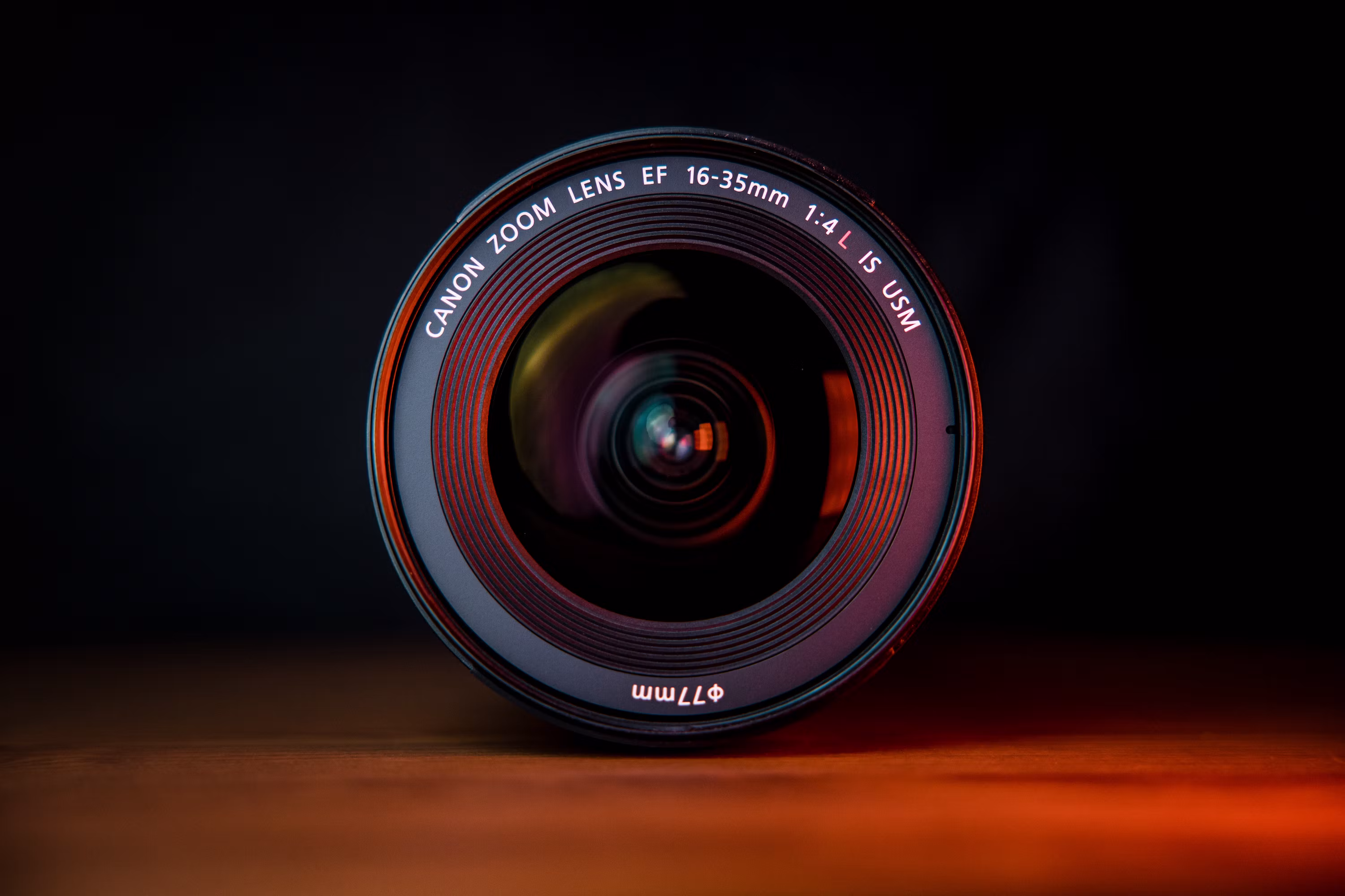 Professional zoom lens